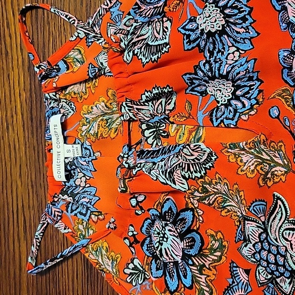 NWOT | Collective Concepts | Krissa Keyhole Halter Blouse - Picture 5 of 5